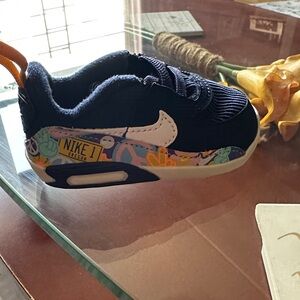 Nike Max 90 Crib Shoes in Navy and White